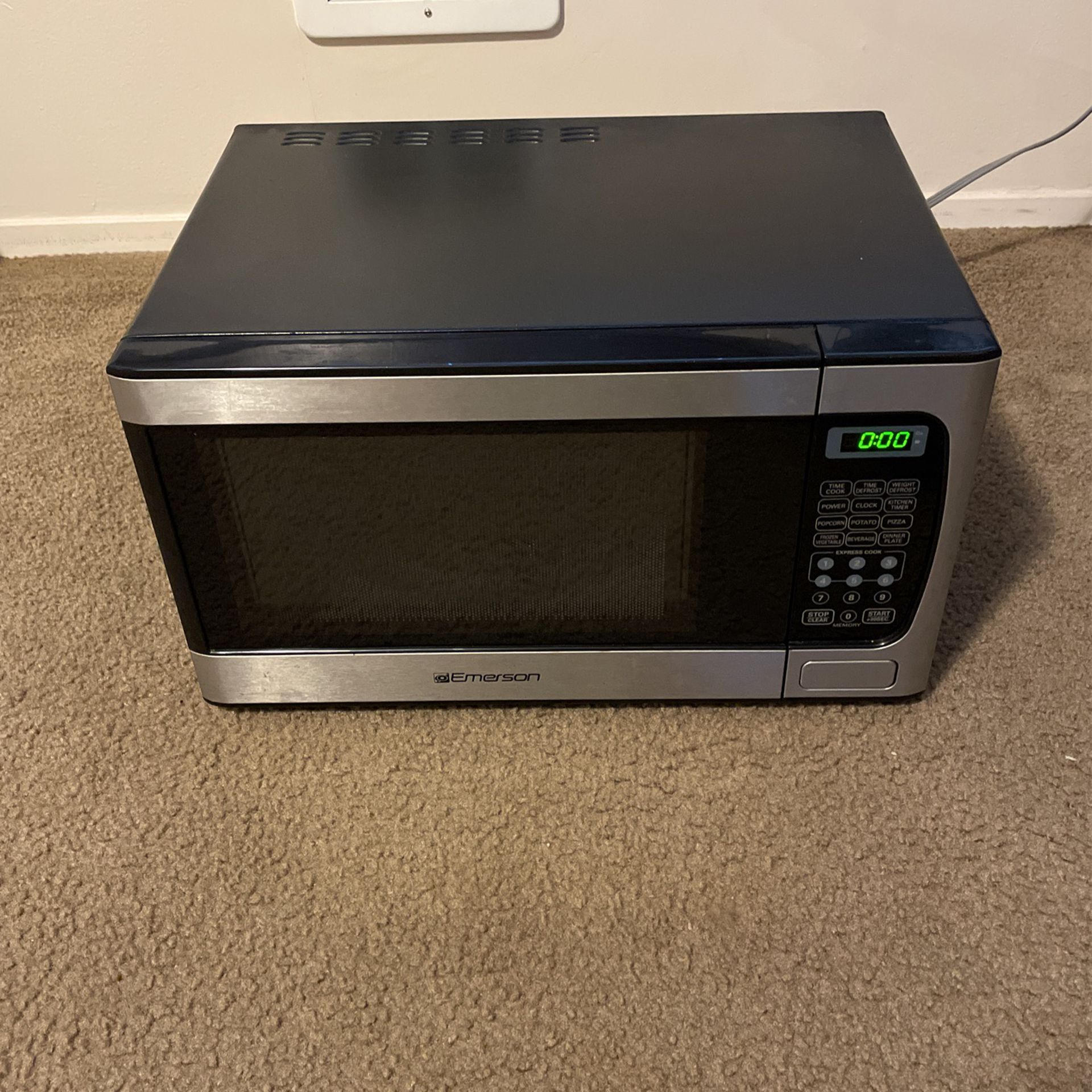 Microwave 900 Watts