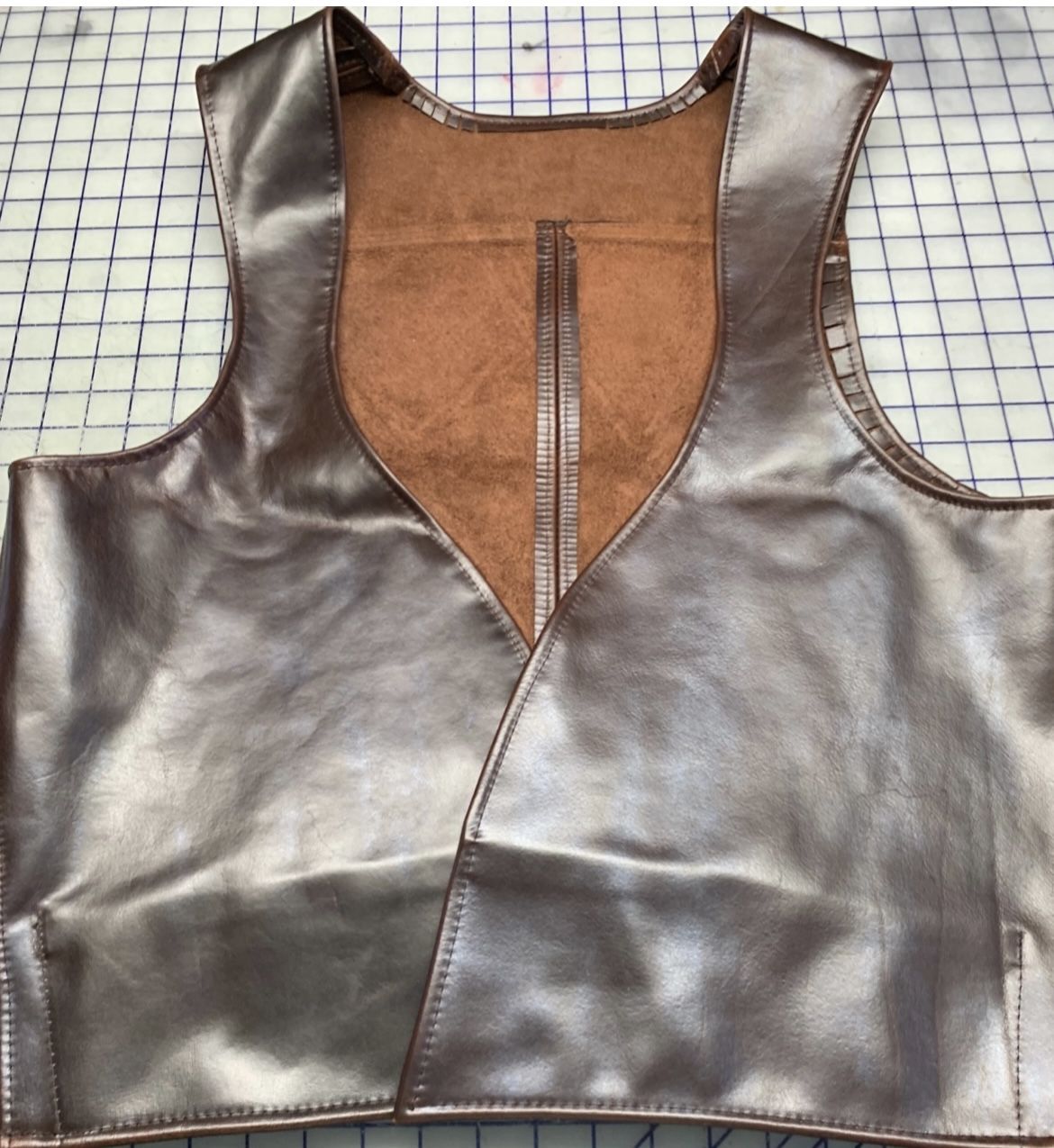 Men  Leather Bar  Vest -54R