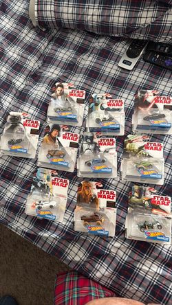 Set of 10 Hotwheel STARWARS characters cars make offer
