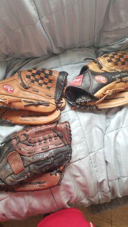 Baseball gloves