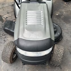 Lawnmower Tractor Craftzman Lt2000 15.5 Hp Ohv Turbo Cool 42 Inch Deck 