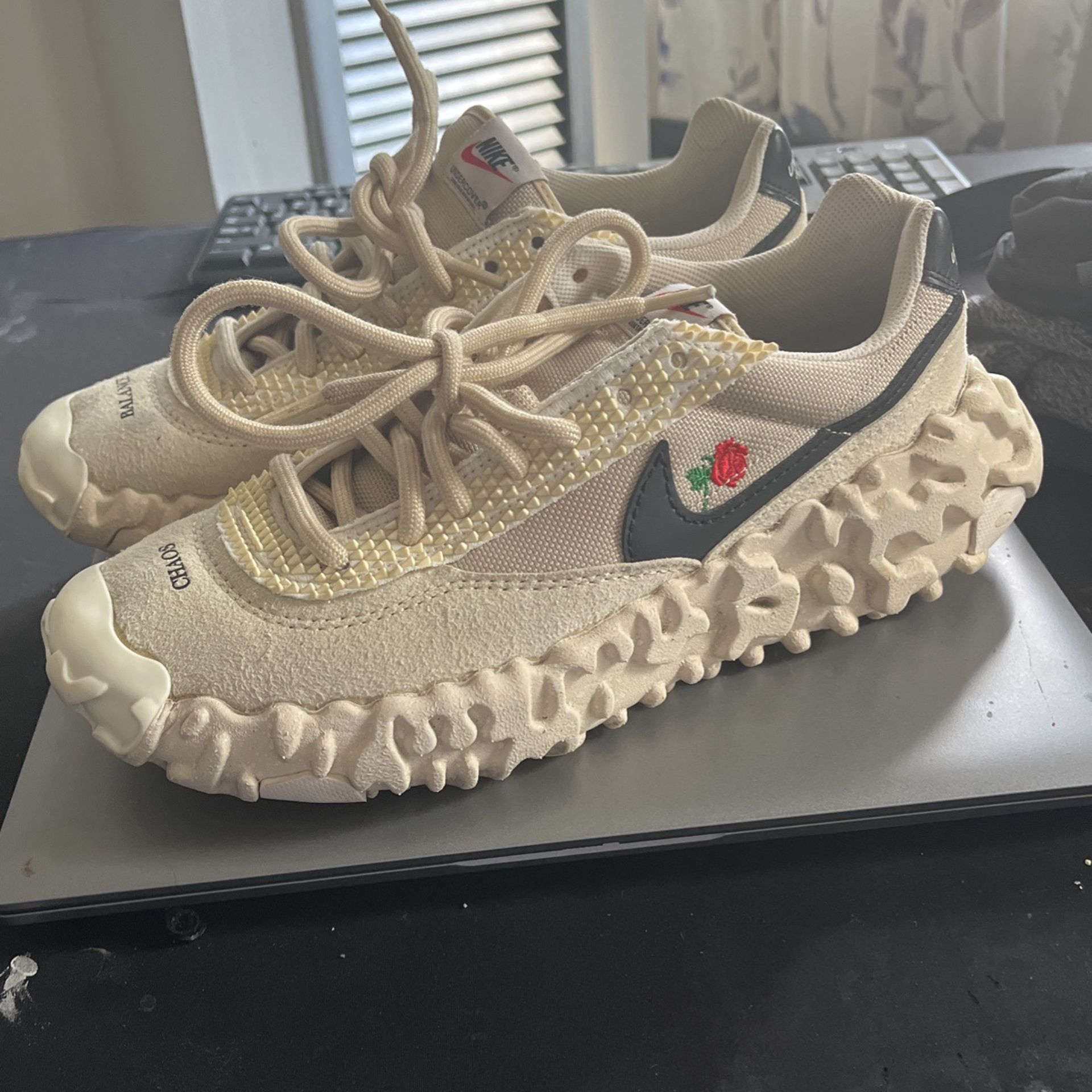nike chaos and balance