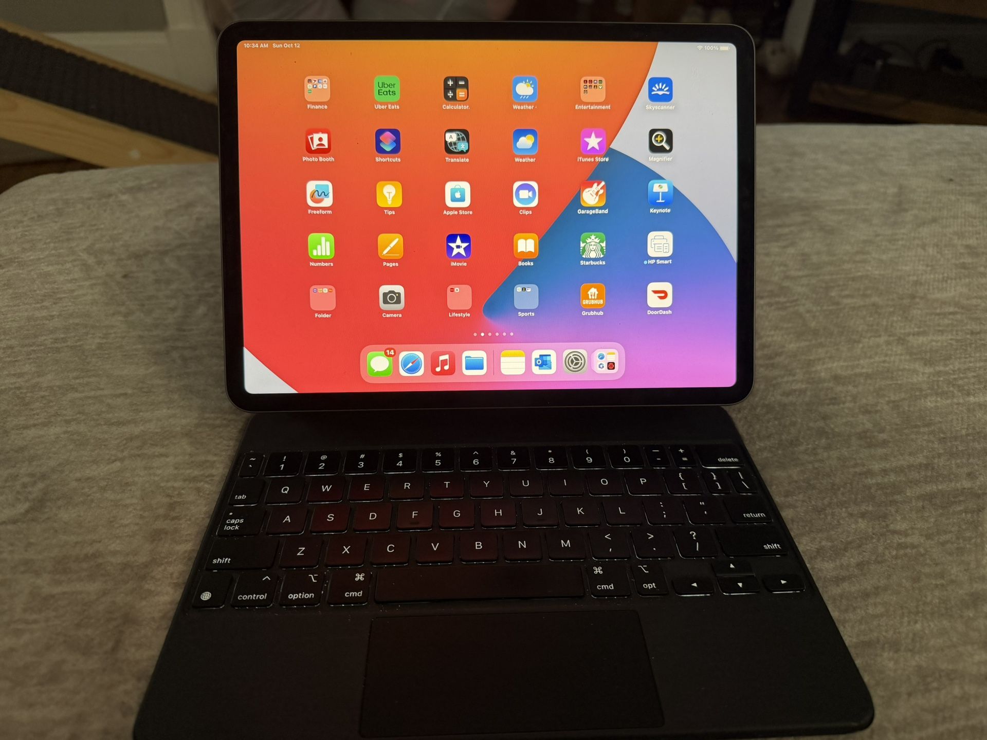 iPad Pro 11 Inch 2nd Gen With Magic Keyboard 