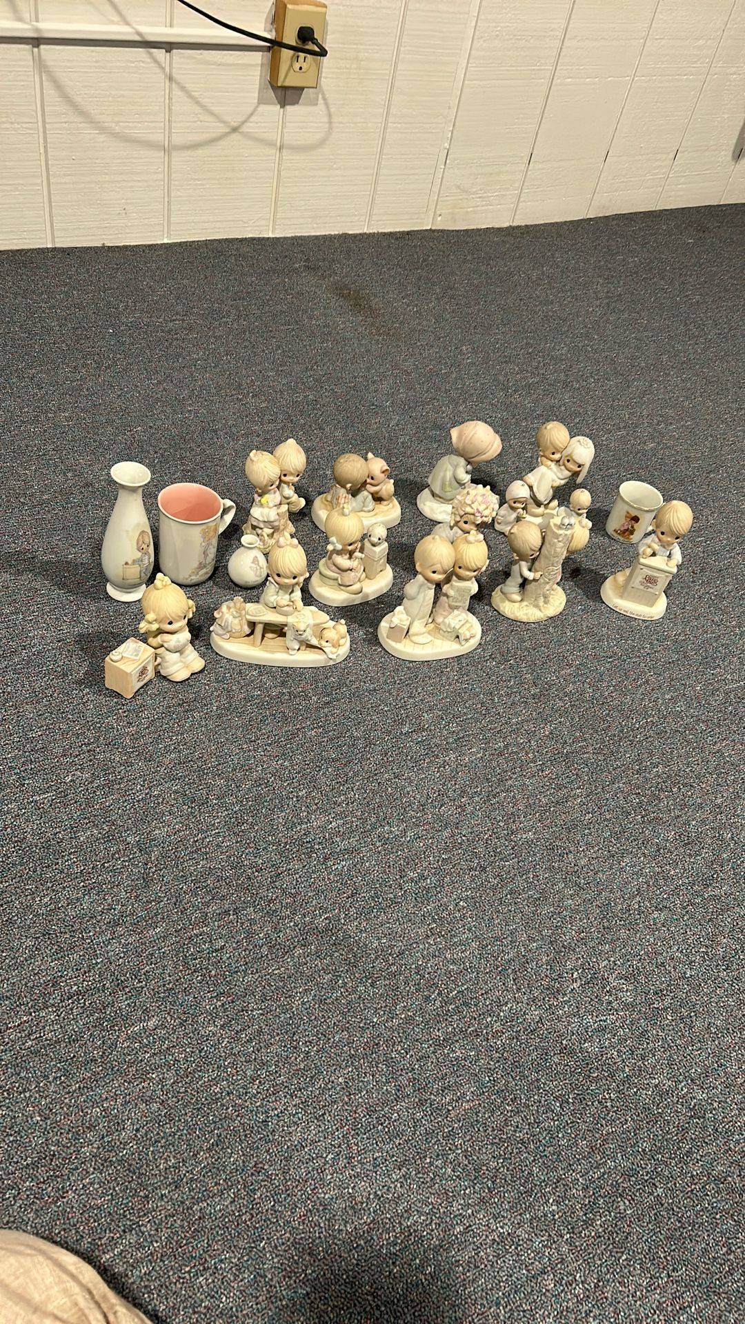 Precious Moments Jonathan & David Vintage Figurine Lot Of 17
