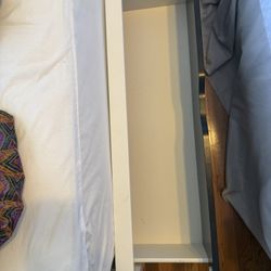 IKEA Twin Bed with The Mattress 