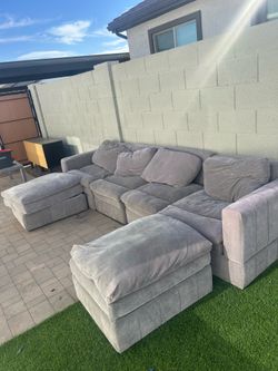 Free couch if posted it’s available