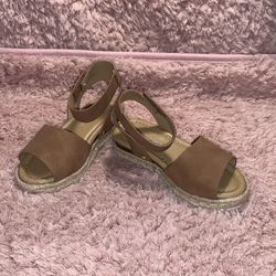 Little girl sandals