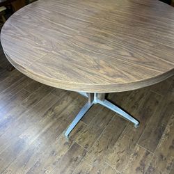 Mid Century Modern Round Dining Table