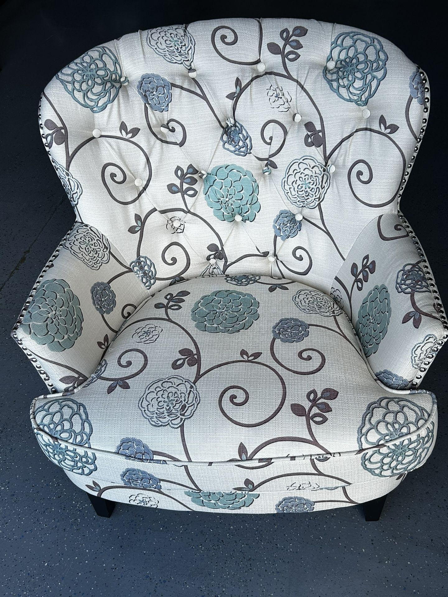 Gorgeous side chair