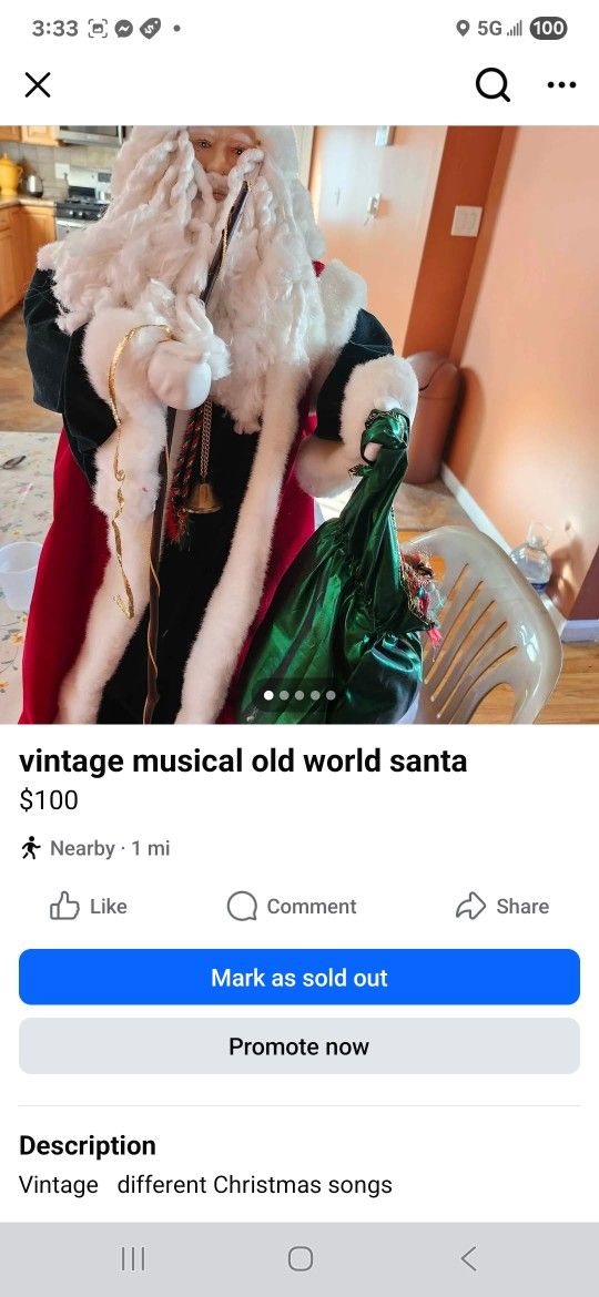 Old World Musical Santa 