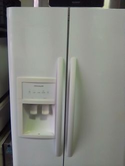 White side by side refrigerator