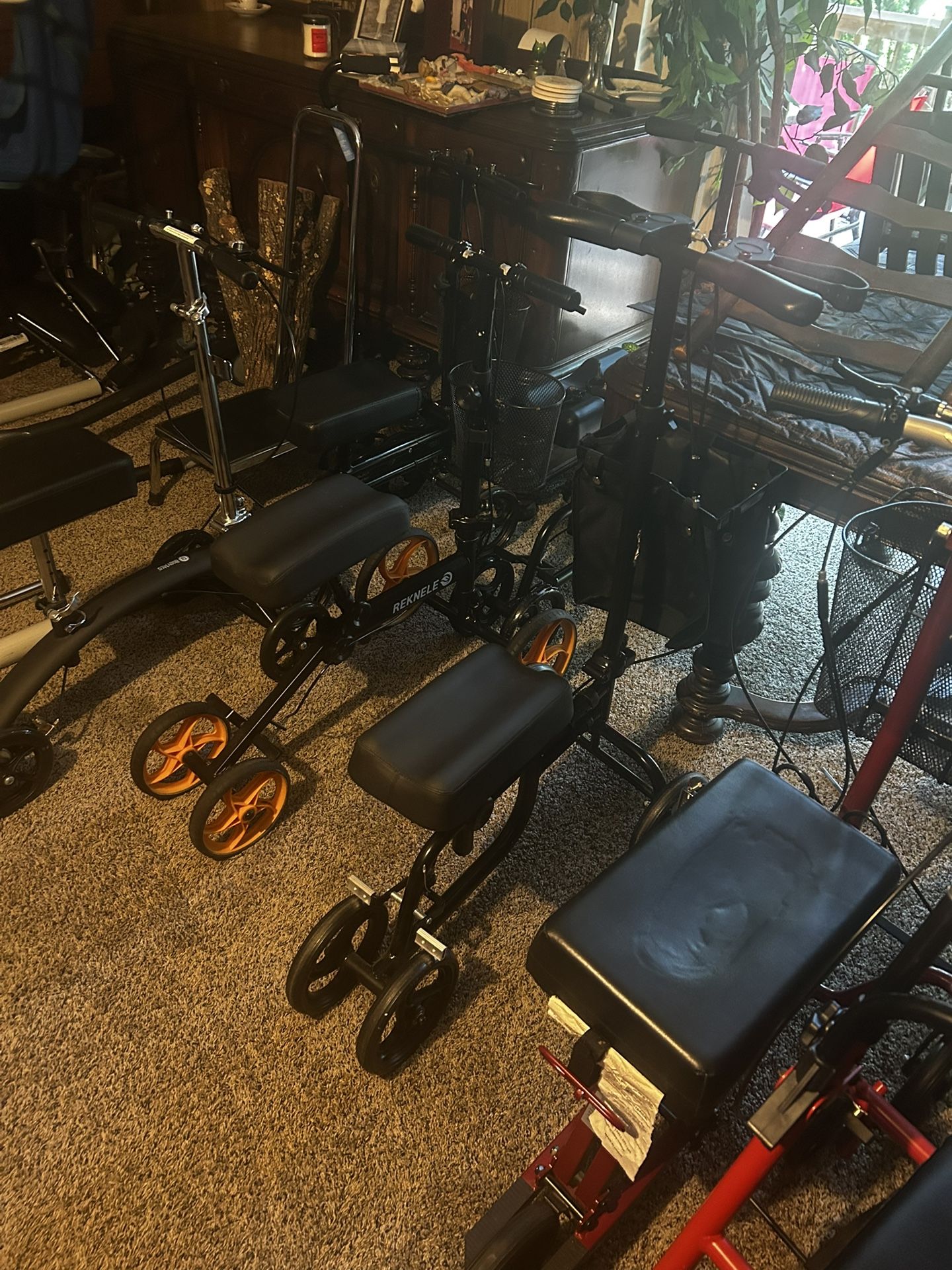 Knee Walkers / Knee Scooters - We Have Them