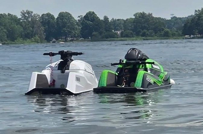 2 STAND UP JET SKIS. YAMAHA SUPER JET. KAWASKI SXR1500
