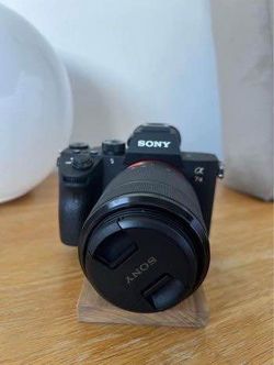 Sony A7 III + 28-70mm Lens + Sony Charger & Accessories – Excellent Condition