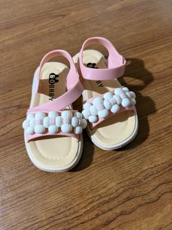 SHEIN Kids Flower Sandals
