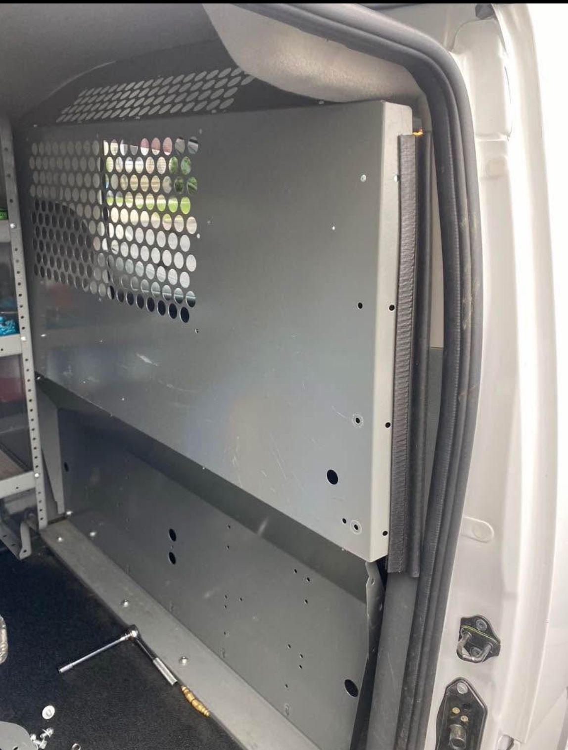 Full Partition Nissan Ford Chevy Dodge