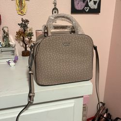 guess purse 