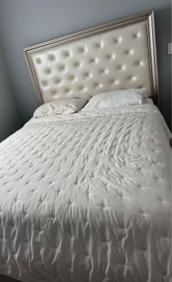 Queen bed