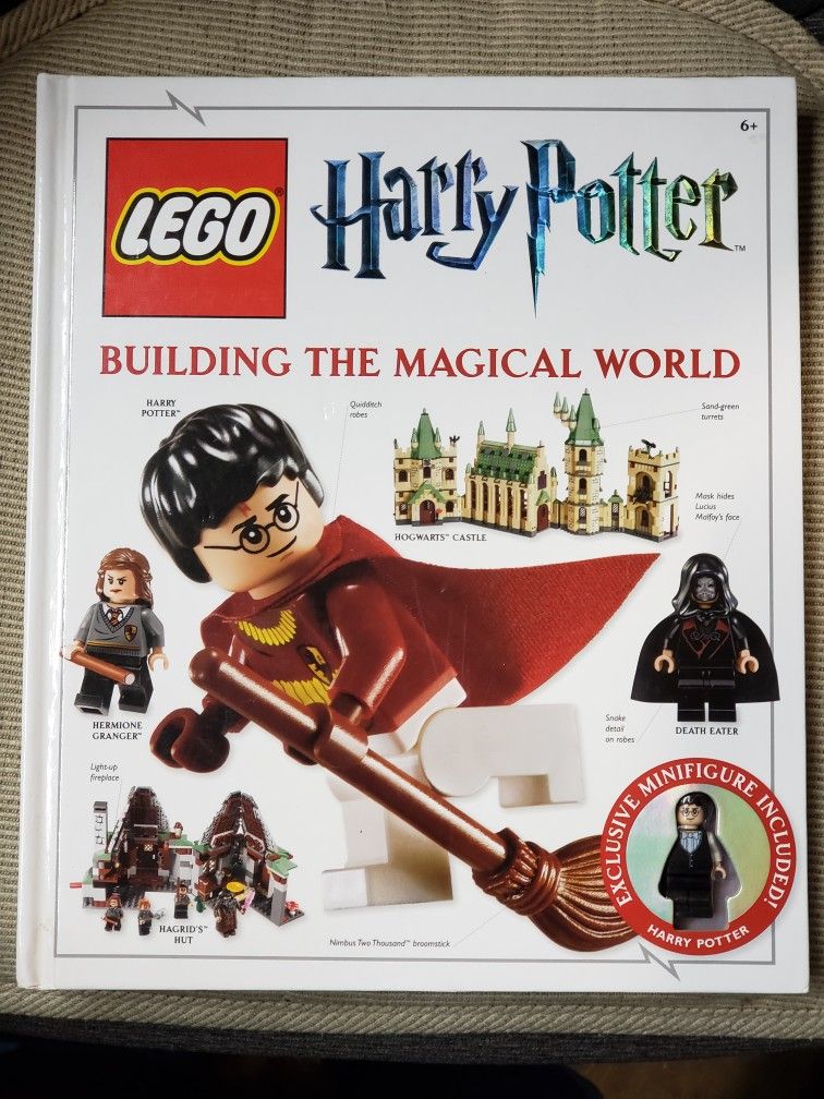 LEGO Harry Potter "Building the Magical World" Book with Exclusive Minifigure