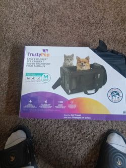 TrustyPup Easy Explorer Pet Carrier (Medium) - Brand New
