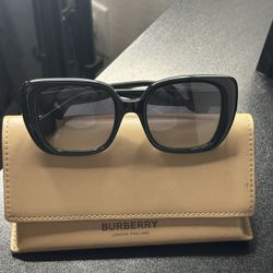 Burberry Sunglasses 