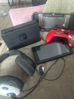 Nintendo Switch bundle in good working condition