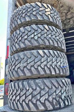 35x12.50/20 toyo MT Selling a set of 4 tires in excellent condition 🫡