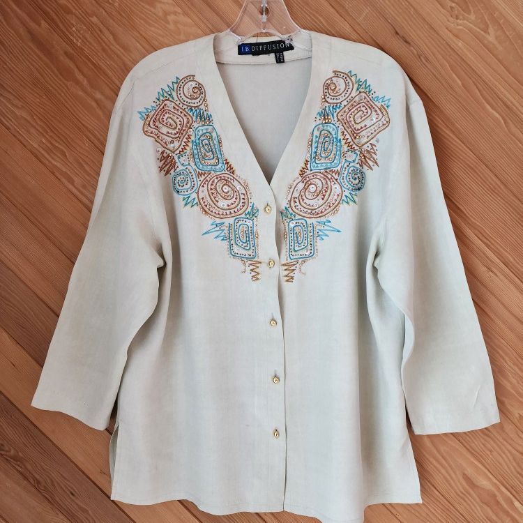EMBROIDERED BLOUSE