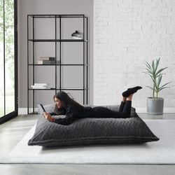 Free Lounge & Co Crash Foam Pillow