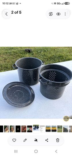 Vintage Graniteware Steamer Pot w Strainer Insert Black with White Specklesŭ