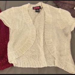 Juniors Sweater Size Lrg Brand New 