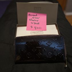 New LV Wallet