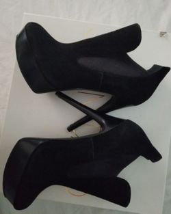 NEW in box Black Joan & David 7.5 Suede Booties Heels Stilettos