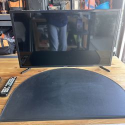 32” Samsung TV with Remote 
