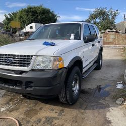 2004 Ford Explorer