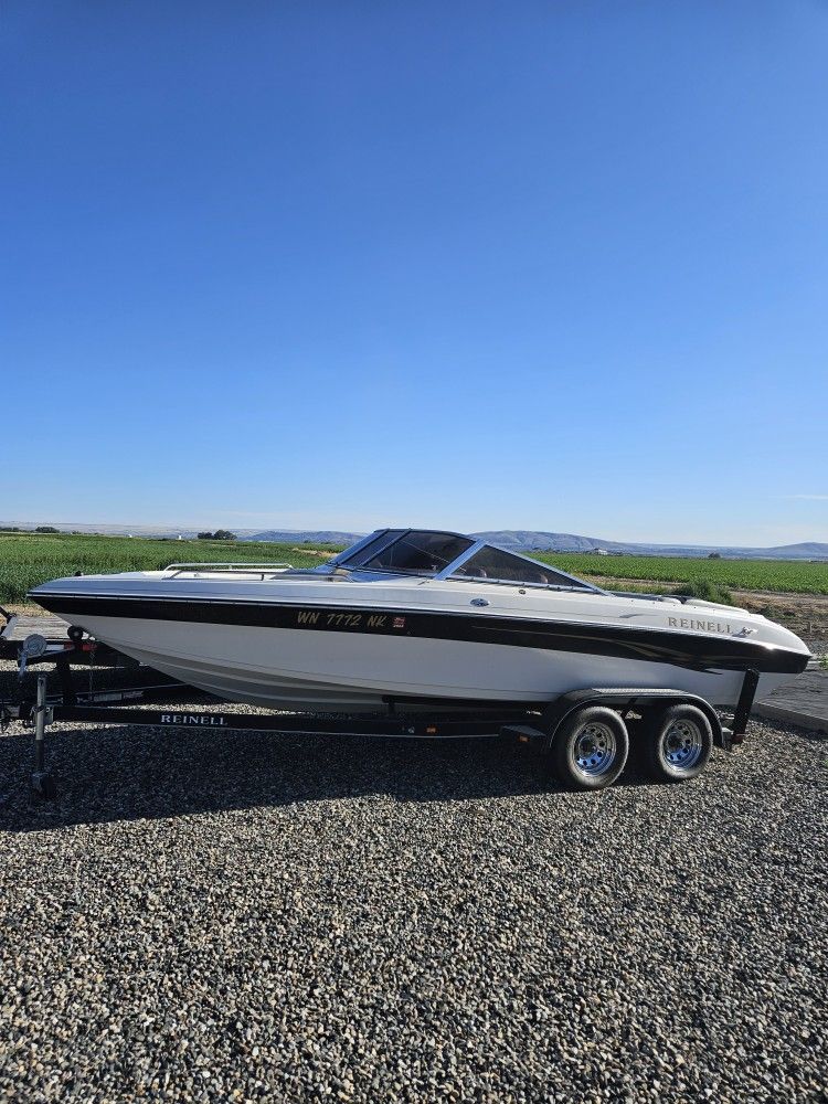 2002 Reinel Boat