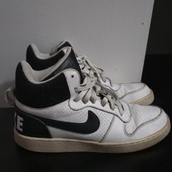 Nike Size 9.5
