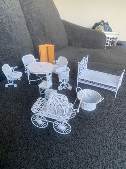 Dollhouse Furniture Lot