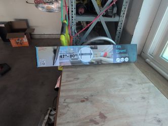 Tilt TV mount