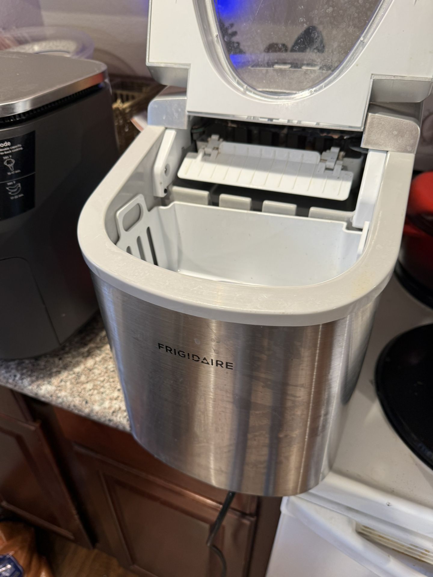 Counter Top Ice Maker