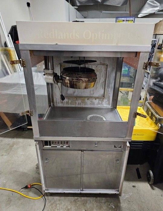 Cretors commercial popcorn machine. Works great.  A new machine of this caliber is $11,000
