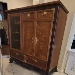 Cabinet for display/entertainment center