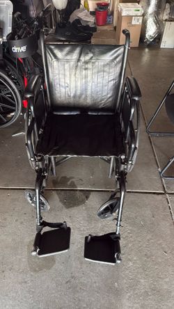 Lightweight Transport Wheelchair with Footrests – Foldable