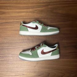 Size 8.5M - Jordan 1 Low ‘Year Of The Dragon’