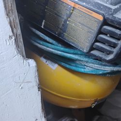 DeWalt Compressor 