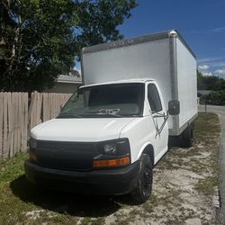 2005 Chevrolet VN Box Truck