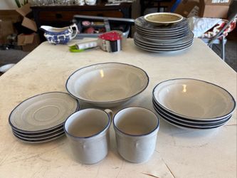 11 Pcs International Stoneware Heritage Rimmed Tea Cups Bowls Saucers Japan