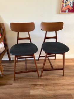 Wood stools
