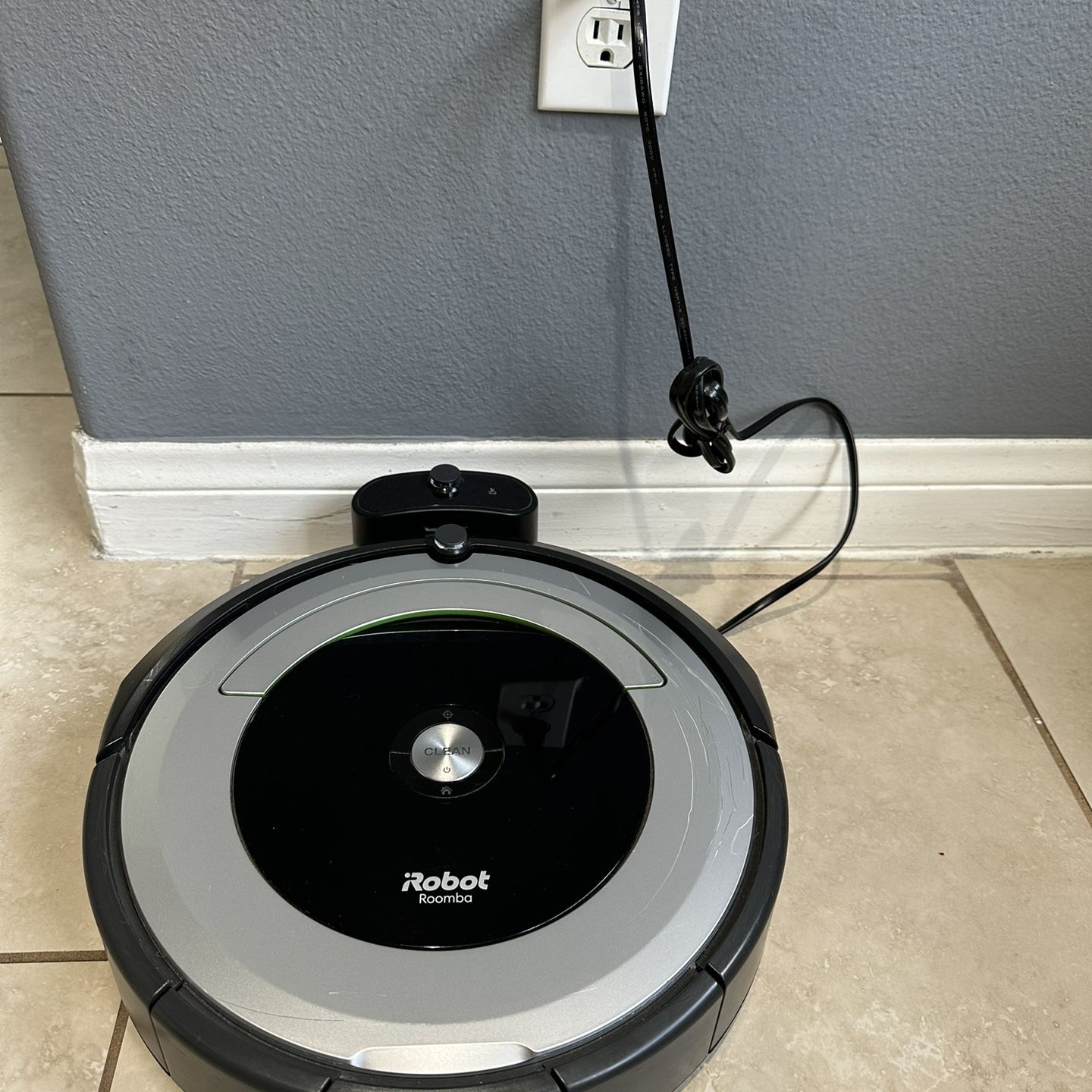 iRobot Roomba 690 Wi-Fi Connected Robot Vacuum for Sale in 