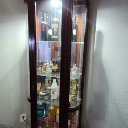 Curio Cabinet (Vitrina)